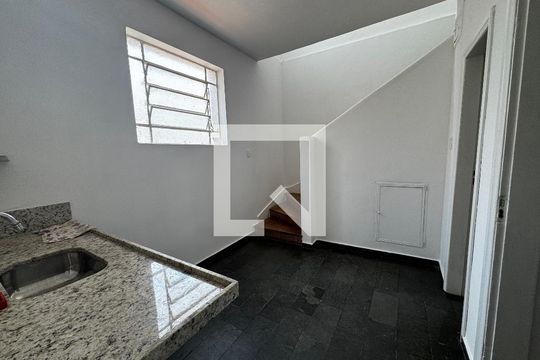 Cozinha - 1° andar de casa para alugar com 3 quartos, 200m² em Floresta, Belo Horizonte