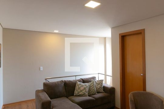 Sala de apartamento à venda com 3 quartos, 180m² em Heliópolis, Belo Horizonte