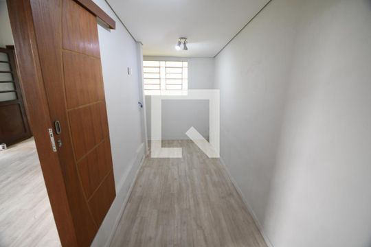 Sala/Escritório de casa à venda com 3 quartos, 208m² em Taquaral, Campinas