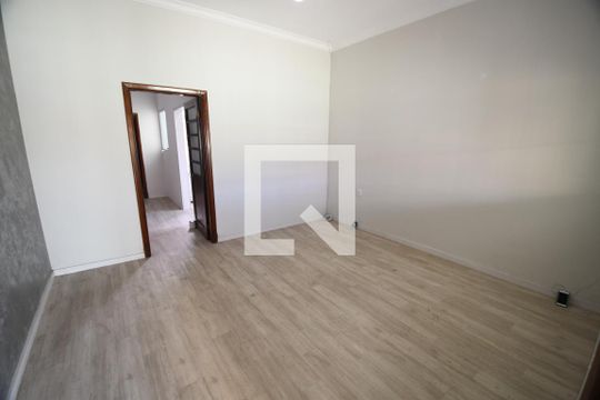 Sala de casa à venda com 3 quartos, 208m² em Taquaral, Campinas