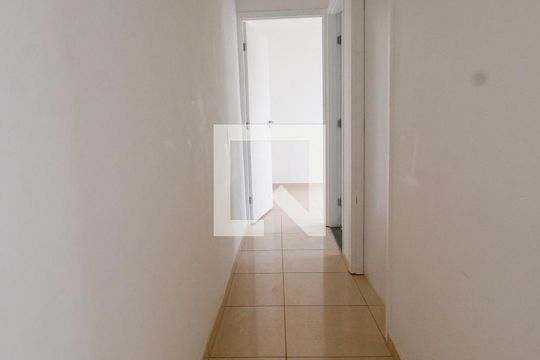 Corredor de apartamento à venda com 2 quartos, 49m² em Vila Andrade, São Paulo