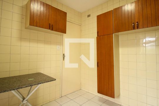 Cozinha de apartamento à venda com 2 quartos, 84m² em Sítio Pinheirinho, São Paulo