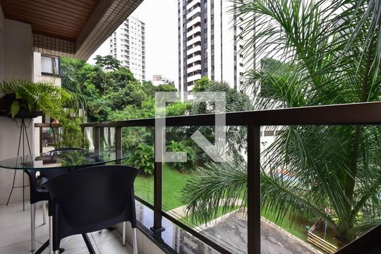 Varanda Sala de Jantar de apartamento para alugar com 2 quartos, 109m² em Vila Andrade, São Paulo