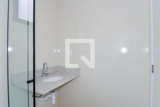 Banheiro Social de apartamento à venda com 2 quartos, 66m² em Vila Zanardi, Guarulhos