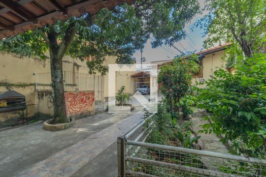 Área comum de casa à venda com 3 quartos, 147m² em Caiçaras, Belo Horizonte