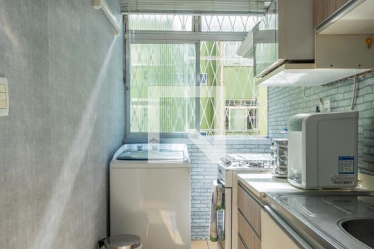 Cozinha de apartamento à venda com 2 quartos, 52m² em Vila Nova, Porto Alegre