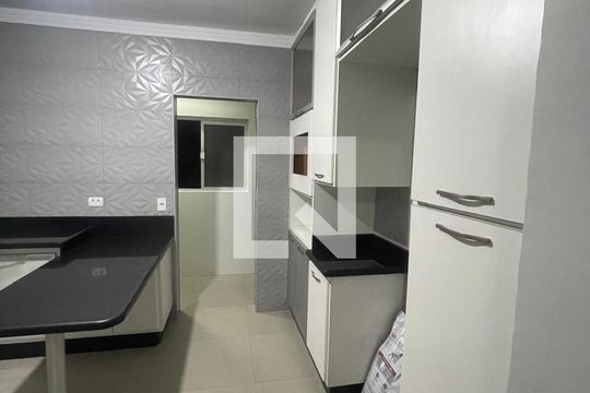Cozinha de apartamento à venda com 2 quartos, 68m² em Vila Valparaíso, Santo André