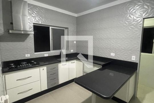 Cozinha de apartamento à venda com 2 quartos, 68m² em Vila Valparaíso, Santo André
