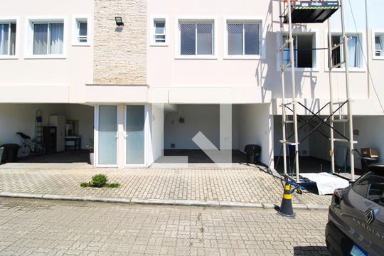 Fachada de casa de condomínio para alugar com 2 quartos, 120m² em Vila Santos, São Paulo