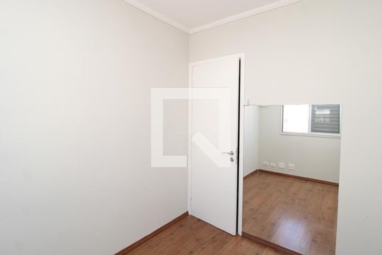 Quarto de casa de condomínio para alugar com 2 quartos, 120m² em Vila Santos, São Paulo