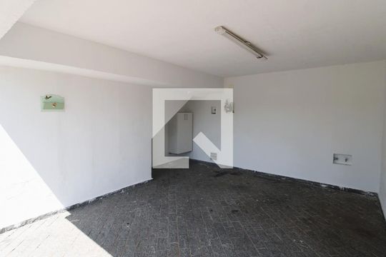 Garagem de casa de condomínio para alugar com 2 quartos, 120m² em Vila Santos, São Paulo