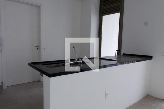 Sala e Cozinha de apartamento à venda com 3 quartos, 189m² em Vila Nova Conceição, São Paulo