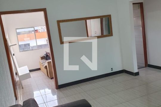 Sala de casa para alugar com 2 quartos, 65m² em Santa Terezinha, Contagem