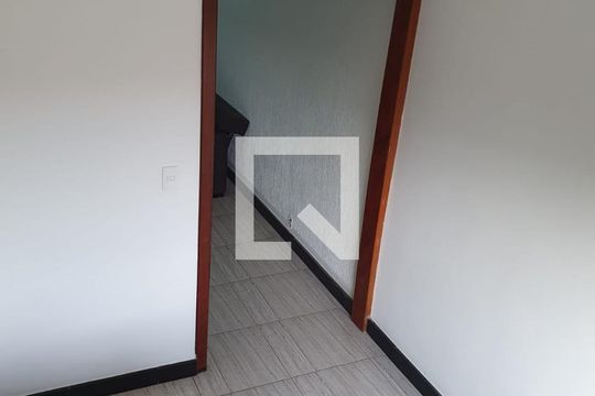 Quarto 2 de casa para alugar com 2 quartos, 65m² em Santa Terezinha, Contagem
