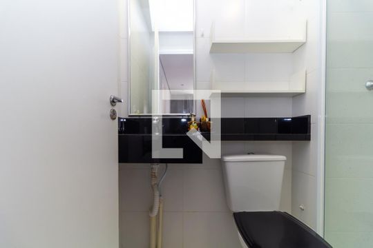 Banheiro de apartamento à venda com 2 quartos, 41m² em Sítio da Figueira, São Paulo