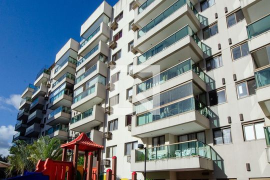 Fachada de apartamento para alugar com 2 quartos, 65m² em Recreio dos Bandeirantes, Rio de Janeiro