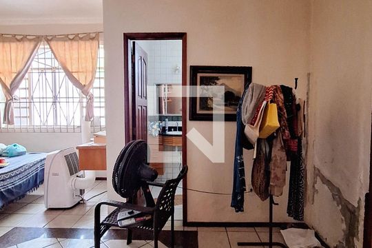 Suíte 1 de casa à venda com 3 quartos, 65m² em Santa Rosa, Niterói