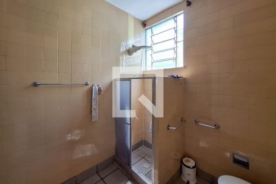 Banheiro Social de casa à venda com 3 quartos, 65m² em Santa Rosa, Niterói