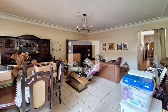 Sala de casa à venda com 3 quartos, 65m² em Santa Rosa, Niterói