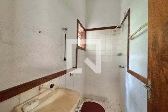 Área de Serviço - Banheiro de casa de condomínio para alugar com 5 quartos, 5400m² em Vargem Pequena, Rio de Janeiro