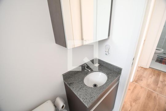 Banheiro 1 de apartamento para alugar com 2 quartos, 60m² em Centro, Campinas