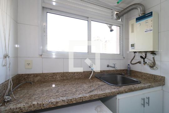 Área de Serviço de apartamento para alugar com 2 quartos, 64m² em Jardim, Santo André