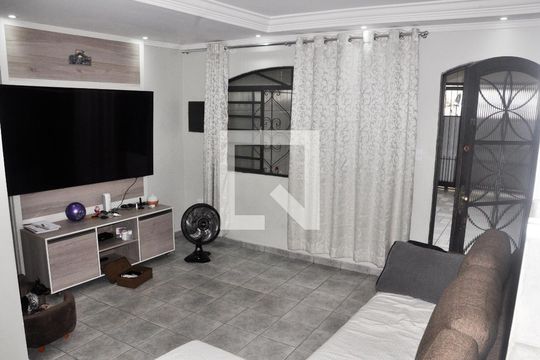 Casa à venda com 3 quartos, 500m² em Jardim Peri, São Paulo