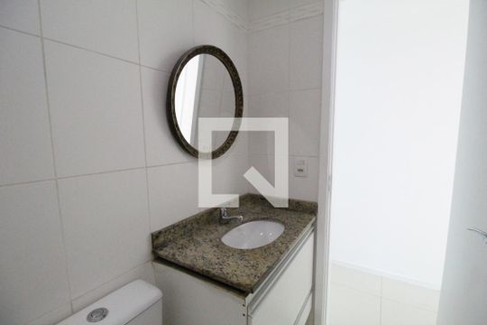 Banheiro social de apartamento à venda com 3 quartos, 81m² em Barra da Tijuca, Rio de Janeiro