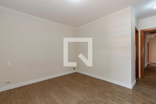 Suíte de casa à venda com 4 quartos, 252m² em Santo Amaro, São Paulo