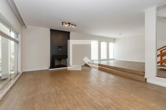 Sala de casa à venda com 4 quartos, 252m² em Santo Amaro, São Paulo