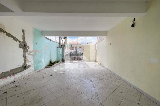 Garagem de casa à venda com 3 quartos, 200m² em Vila Jordanopolis, São Bernardo do Campo