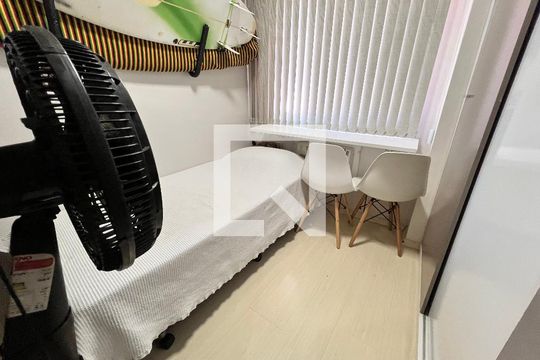 Quarto 01 de apartamento à venda com 2 quartos, 58m² em Taquara, Rio de Janeiro