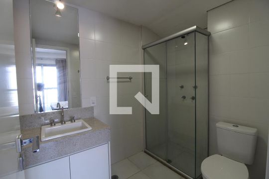 Banheiro de apartamento para alugar com 1 quarto, 25m² em Butantã, São Paulo