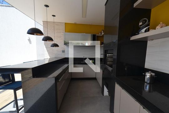 Espaço Gourmet de casa à venda com 5 quartos, 300m² em Sagrada Família, Belo Horizonte