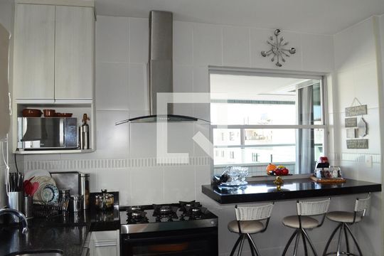 Cozinha de apartamento para alugar com 3 quartos, 103m² em Cidade Nova, Belo Horizonte
