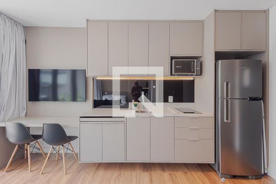 Cozinha de kitnet/studio à venda com 1 quarto, 39m² em Cerqueira César, São Paulo