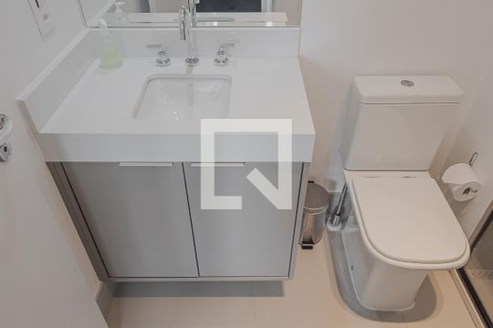 Banheiro de kitnet/studio à venda com 1 quarto, 39m² em Cerqueira César, São Paulo