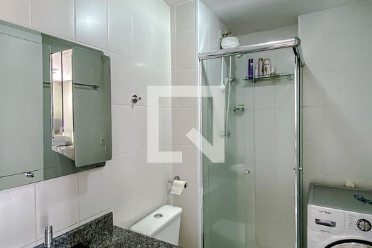 Banheiro de apartamento à venda com 1 quarto, 35m² em Brás, São Paulo