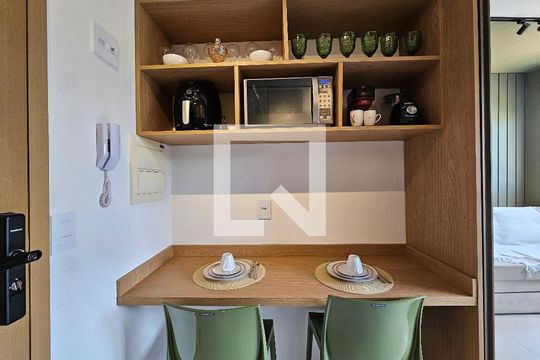 Sala de apartamento para alugar com 1 quarto, 25m² em Ondina, Salvador