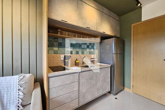 Cozinha de apartamento para alugar com 1 quarto, 25m² em Ondina, Salvador
