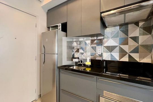 Cozinha de kitnet/studio para alugar com 1 quarto, 32m² em Pinheiros, São Paulo