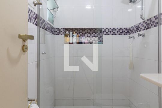 Banheiro Social de apartamento à venda com 3 quartos, 87m² em Moema, São Paulo
