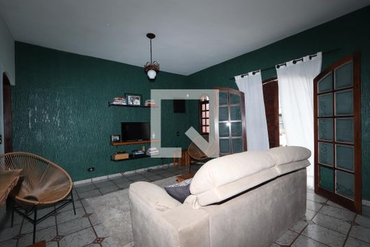Casa para alugar com 3 quartos, 180m² em Jardim Vila Formosa, São Paulo