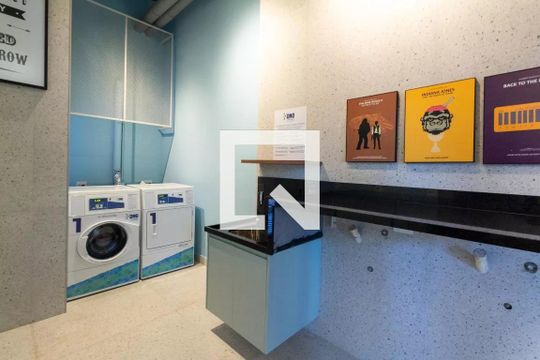 Lavanderia de kitnet/studio para alugar com 1 quarto, 27m² em Pinheiros, São Paulo