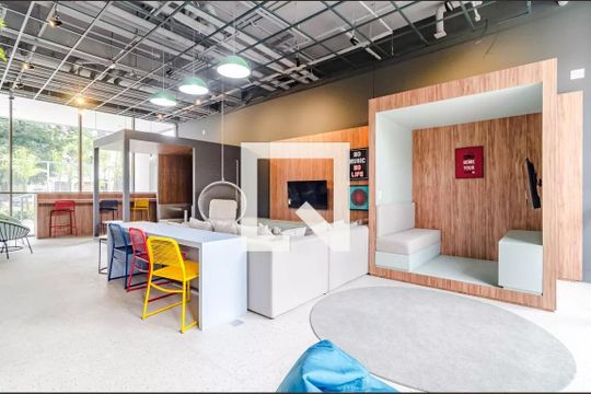 Lounge de kitnet/studio para alugar com 1 quarto, 27m² em Pinheiros, São Paulo