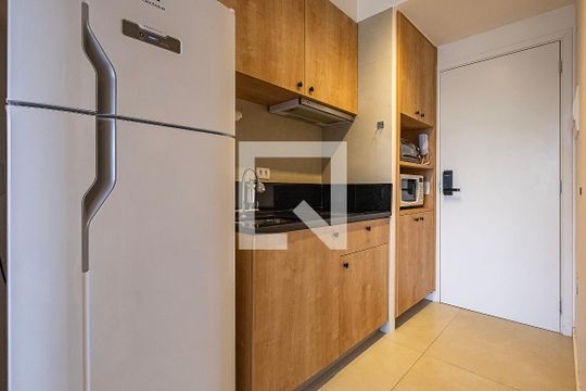Studio de kitnet/studio para alugar com 1 quarto, 27m² em Pinheiros, São Paulo