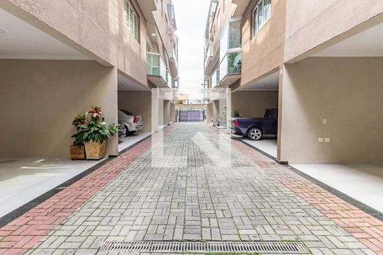 Área comum de casa de condomínio para alugar com 3 quartos, 210m² em Vila Invernada, São Paulo