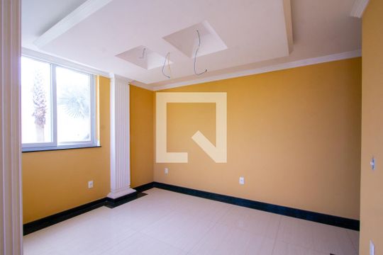 Sala 2 de casa à venda com 6 quartos, 500m² em Piratininga, Niterói