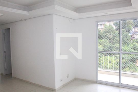 Apartamento para alugar com 3 quartos, 100m² em Parque Frondoso, Cotia