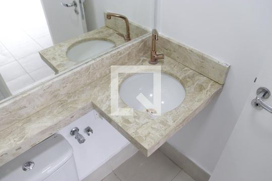 Lavabo de apartamento para alugar com 3 quartos, 80m² em Ipiranga, Goiânia